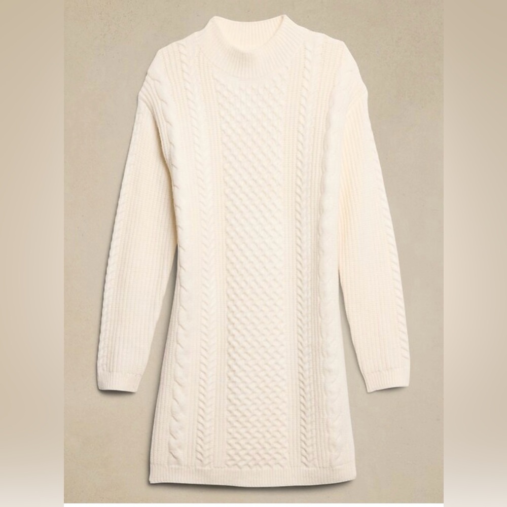 Banana Republic Ivory Cable Knit Sweater